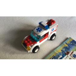 Lego city 7902 dokter met auto en bb.