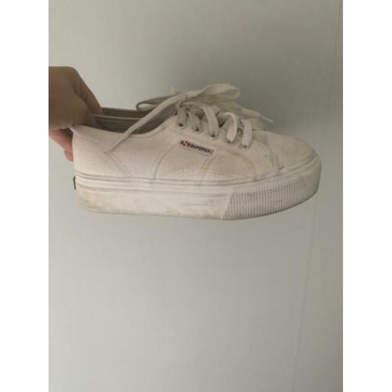 Superga wit maat 36