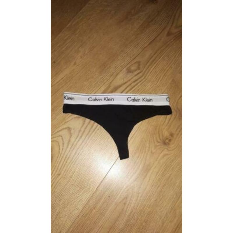 Calvin Klein string en slip maat M