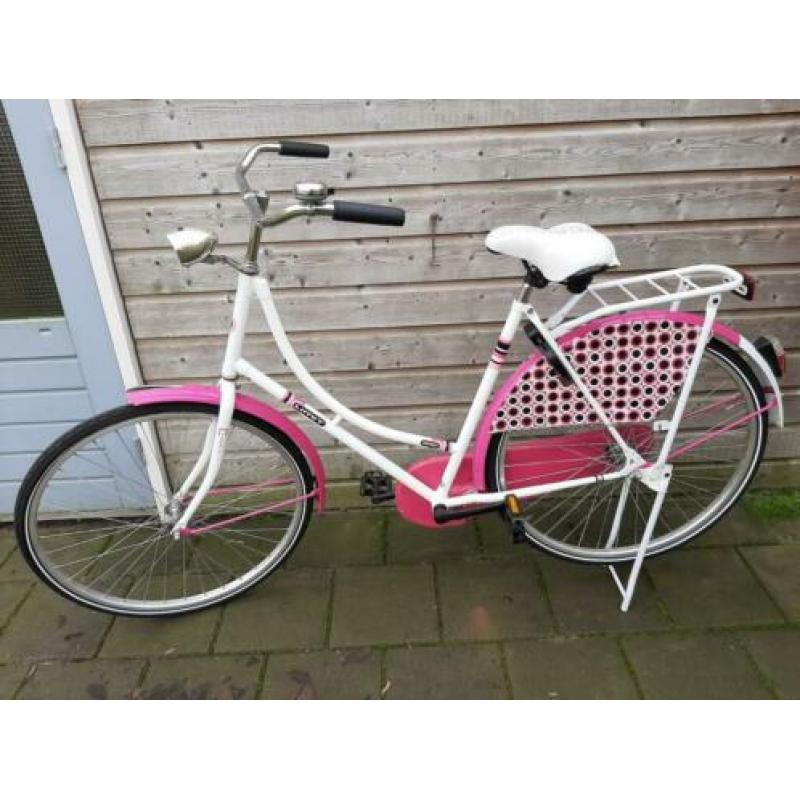 Te koop: nette en goedwerkende omafiets