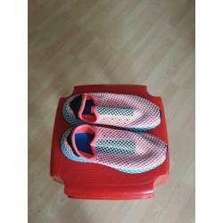 Adidas Deerupt Runner /roze,zwart,blauw. Maat 38