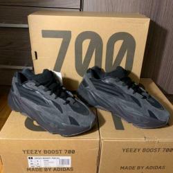 Adidas YEEZY Boost 700 - VANTA