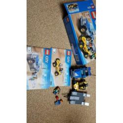 Lego racer auto met aanhanger 60082 met doos en boekjes