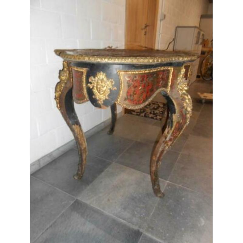 Boulle tafel