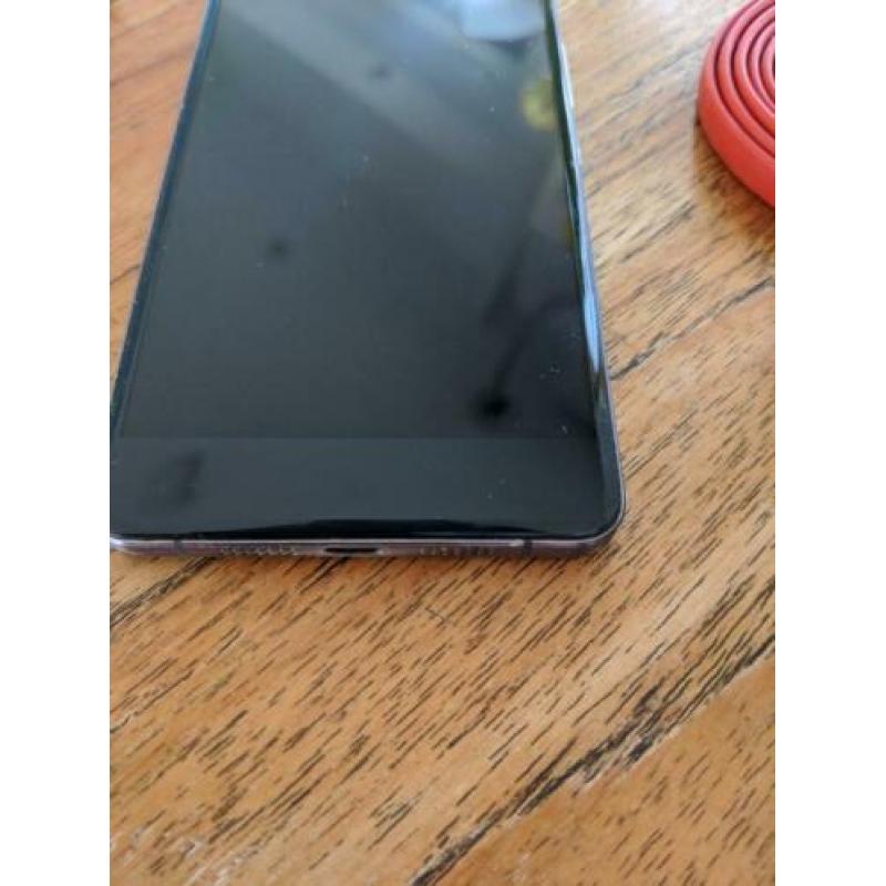 One Plus X Carbon met originele hoes & lader