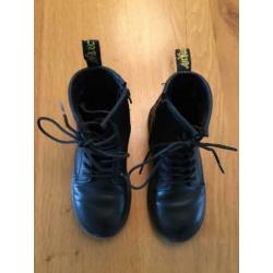 Dr Martens zwart maat 28