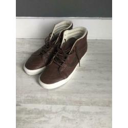 Leren vans maat 43