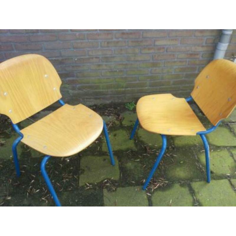 8 leuke vintage industriele stoelen, schoolstoelen