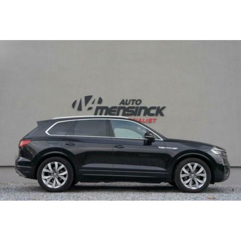 Volkswagen Touareg 3.0 TDI R-line 4Motion / Luchtvering/ Sta