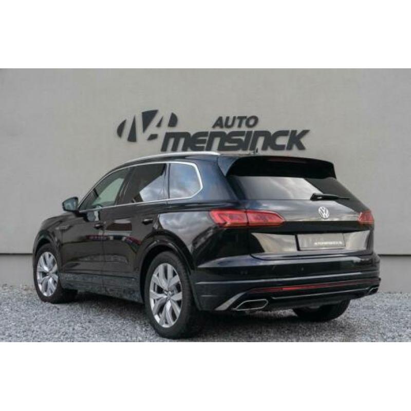 Volkswagen Touareg 3.0 TDI R-line 4Motion / Luchtvering/ Sta