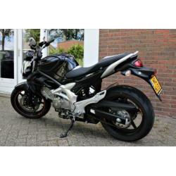 Suzuki Tour Gladius 650CC bjr 2011 54kW/73pk met navigatie!