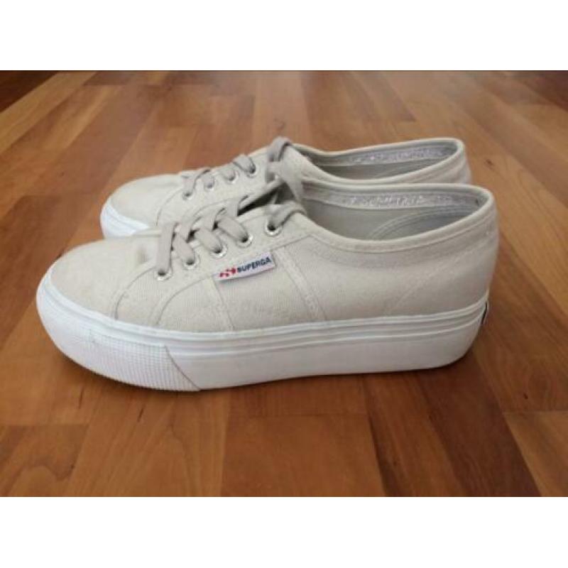 Superga platforms maat 37 beige