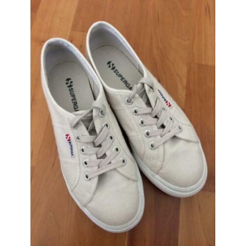 Superga platforms maat 37 beige