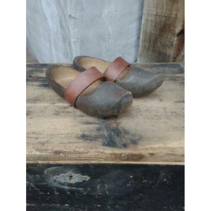 Oude brocante houten klompen wooden shoes *Etage3*