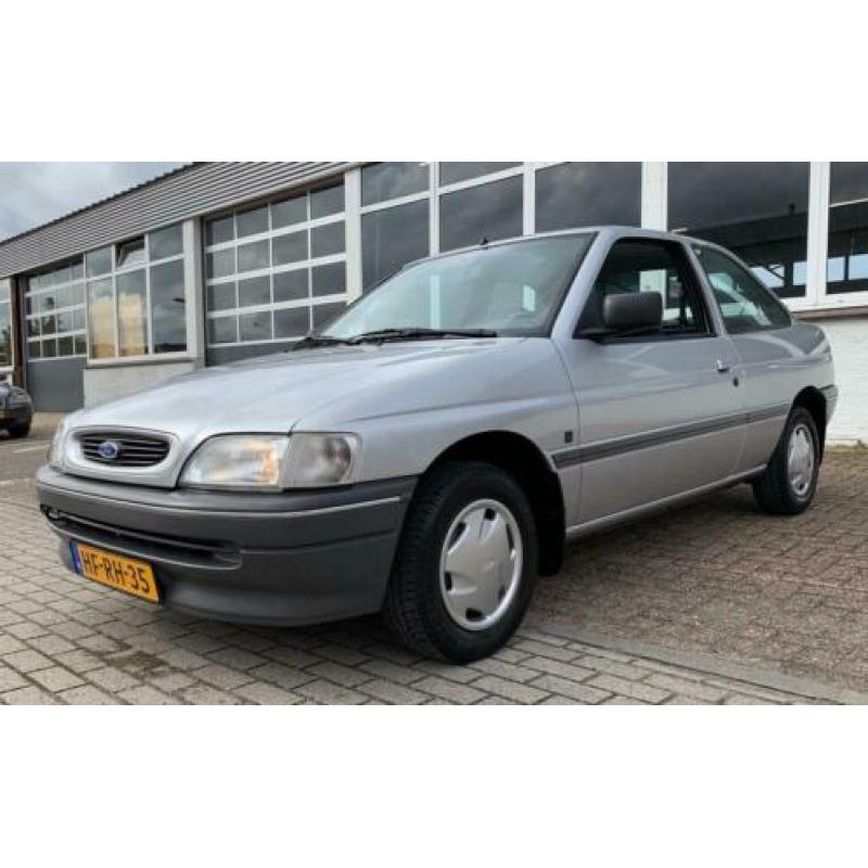 Ford Escort 1.4 CL 1e Eigenaar ! 87.264 KM ! Nieuwstaat !