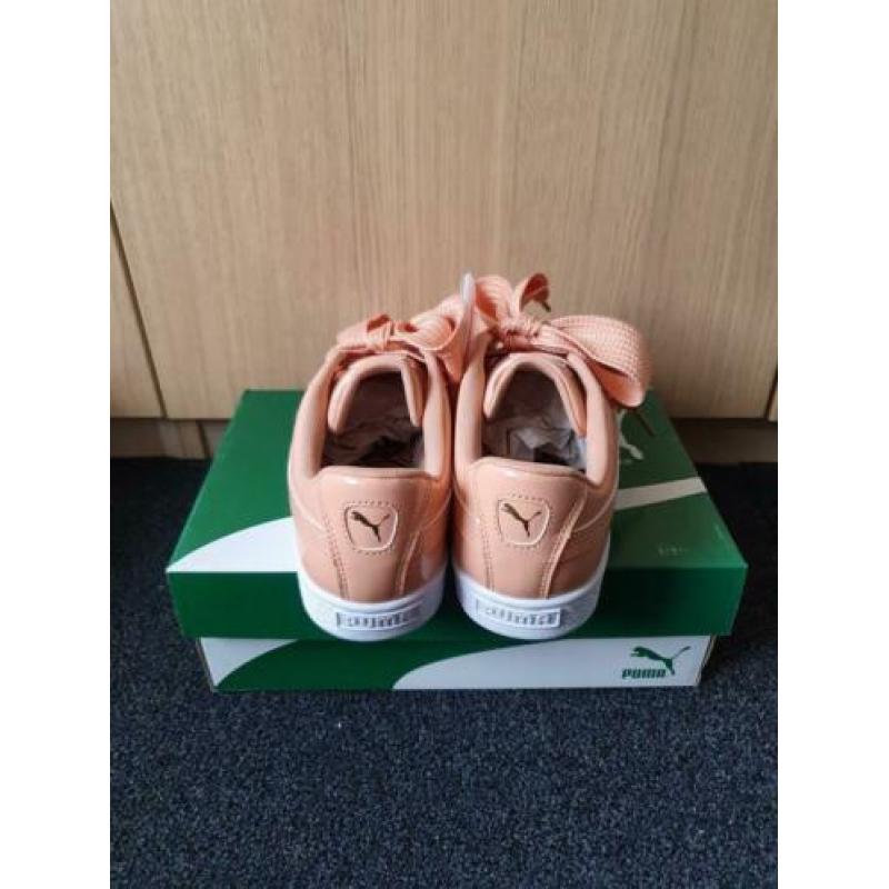 Puma basket heart patent (39)