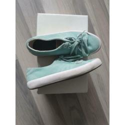 Mooie Goliath sneakers maat 36 mint