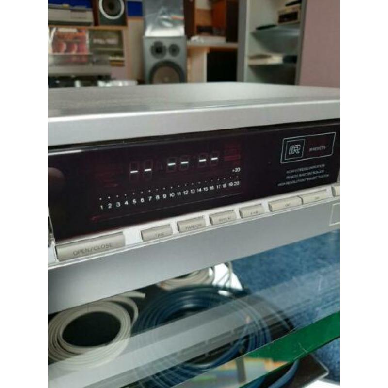 Philips CD614 cd speler zilver aangeboden