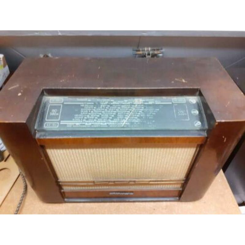 Oude radio ERRES KY465 bj. 1946