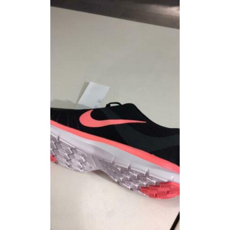 NIKE FLEX TRAINER MAAT 41 nu €39 incl verzenden