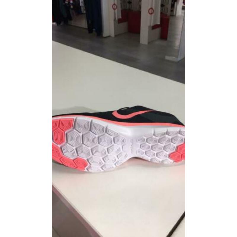 NIKE FLEX TRAINER MAAT 41 nu €39 incl verzenden