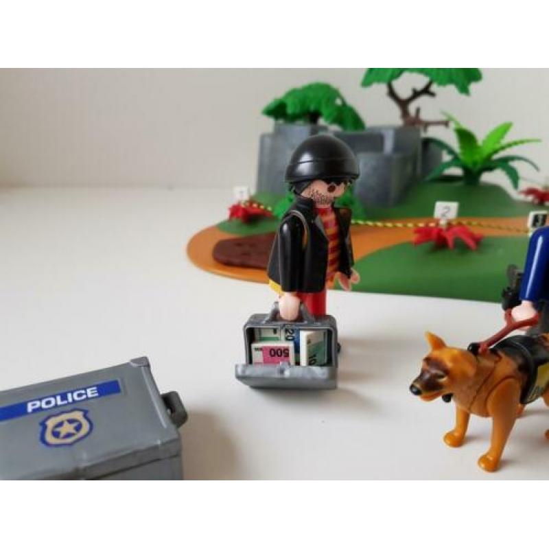 Playmobil politie boef hond 3136 sporenonderzoek agent quad