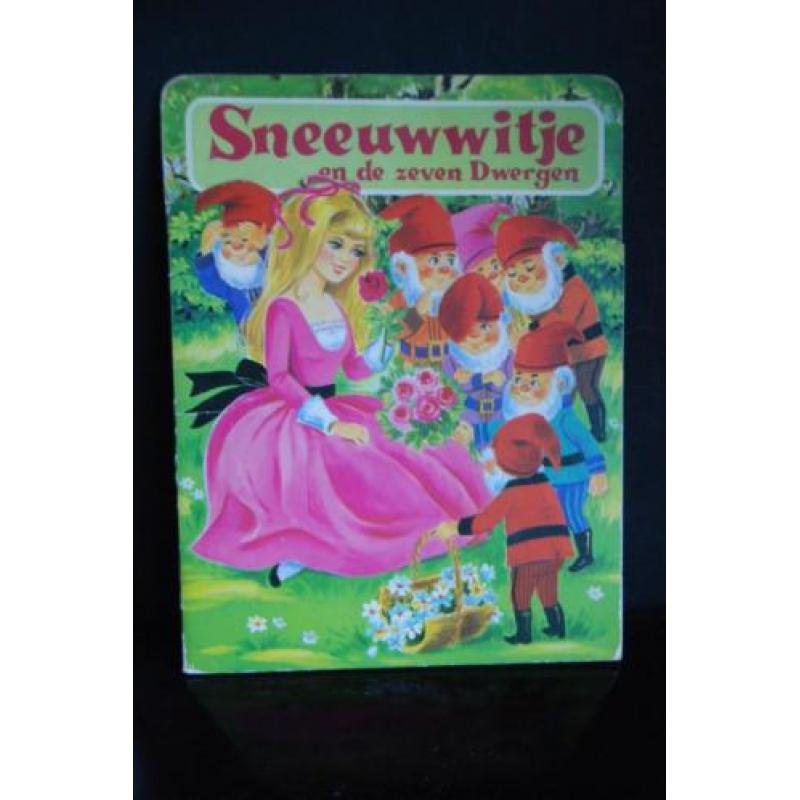 Oud Sprookjesboek Sneeuwwitje en de Zeven Dwergen ± 1960