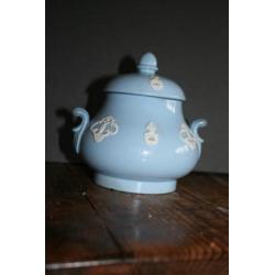 lief potje van wedgwood BLAUWSTEEN