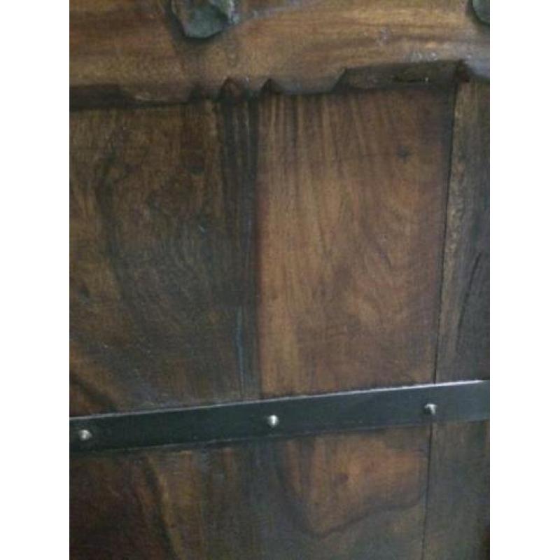 Massief houten kast Old Style