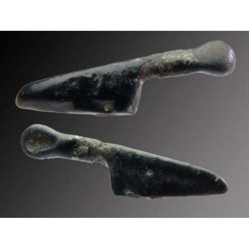 Egyptian glass knife