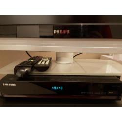 Nette Philips tv incl. Samsung tv box