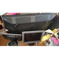 2tv's / 1 PC scherm (Defect) LEEGVERKOOP!!