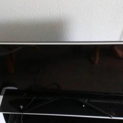 Samsung LED FULL HD TV 200Hz (mooi uiterlijk)(109 cm scherm)