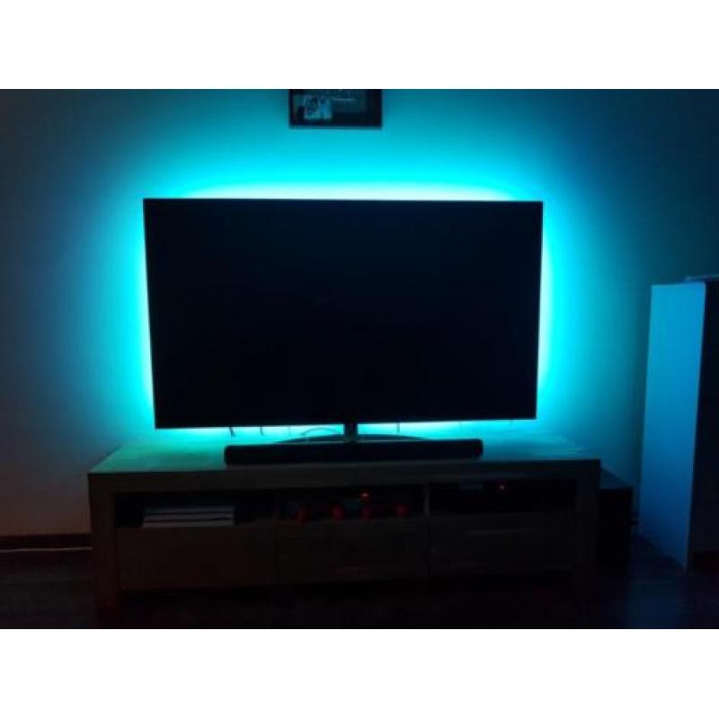 LG 65SK8500PLA Super UHD 2018 TV met Philips Hue Lightstrips