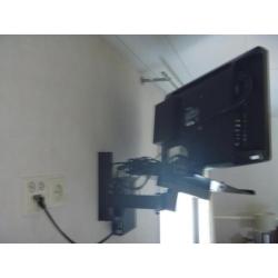 LCD TV met DVD speler 22 inch