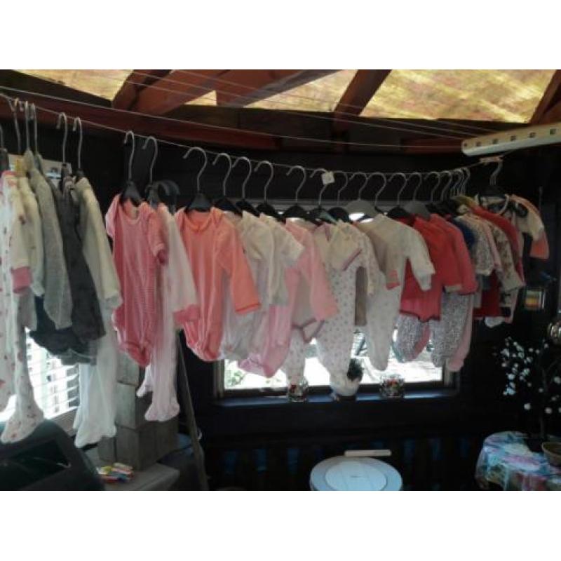 te koop verschillende babykleding 50/56