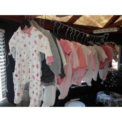 te koop verschillende babykleding 50/56