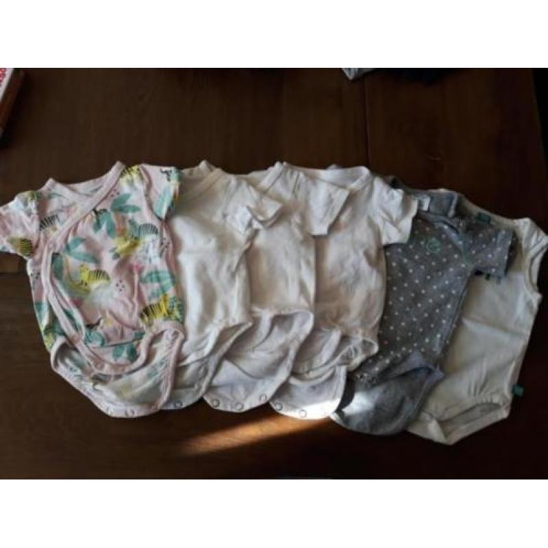 Babykleding meisje maat 50 en 56, noppies, prenatal, hema